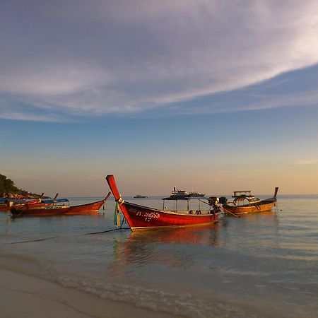 Ten Moons Lipe Resort Ngoại thất bức ảnh