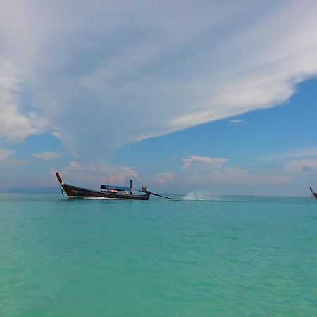 Ten Moons Lipe Resort Ngoại thất bức ảnh