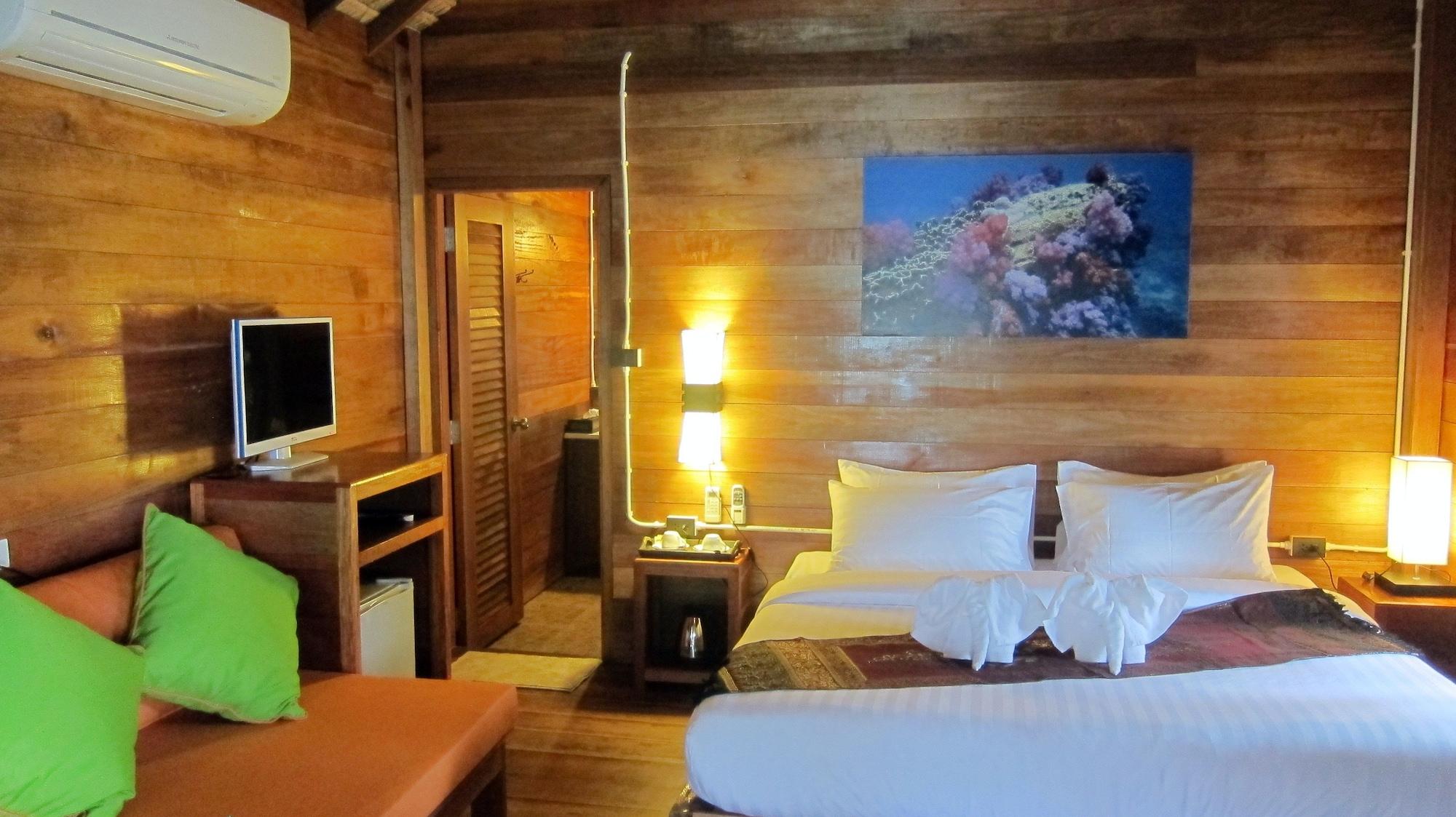 Ten Moons Lipe Resort Ngoại thất bức ảnh