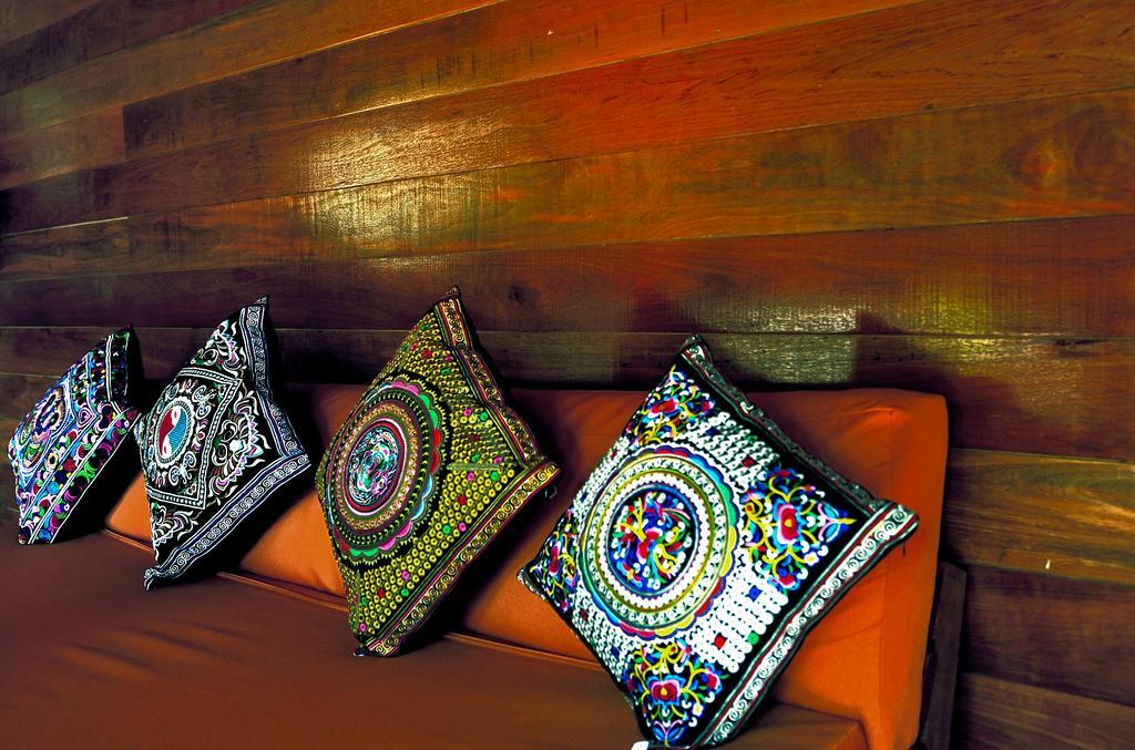 Ten Moons Lipe Resort Ngoại thất bức ảnh