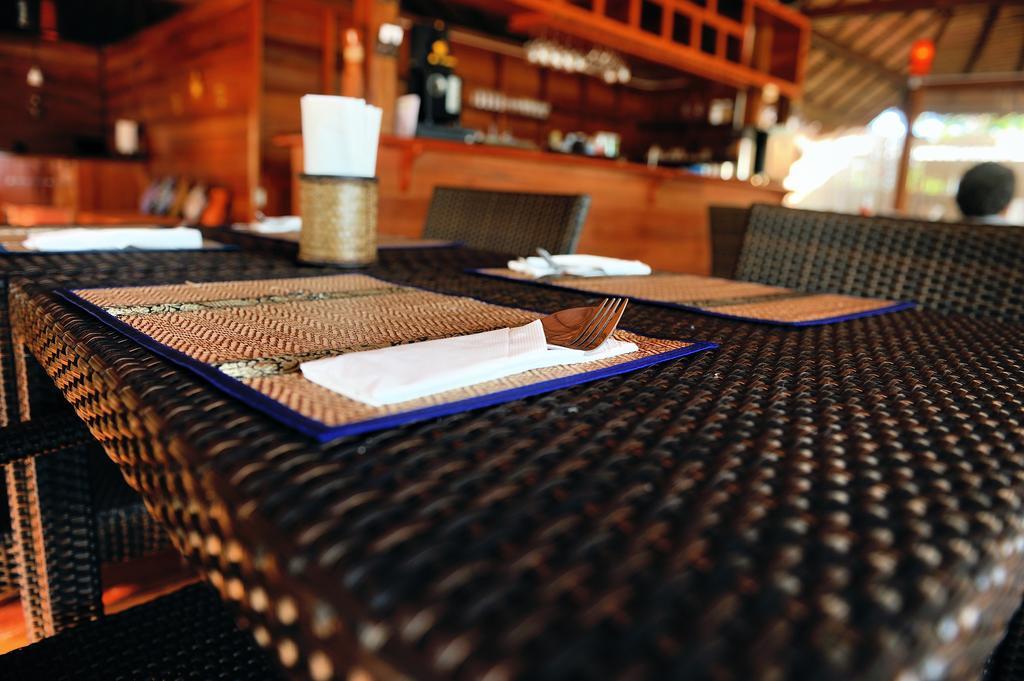 Ten Moons Lipe Resort Ngoại thất bức ảnh