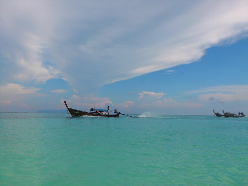Ten Moons Lipe Resort Ngoại thất bức ảnh