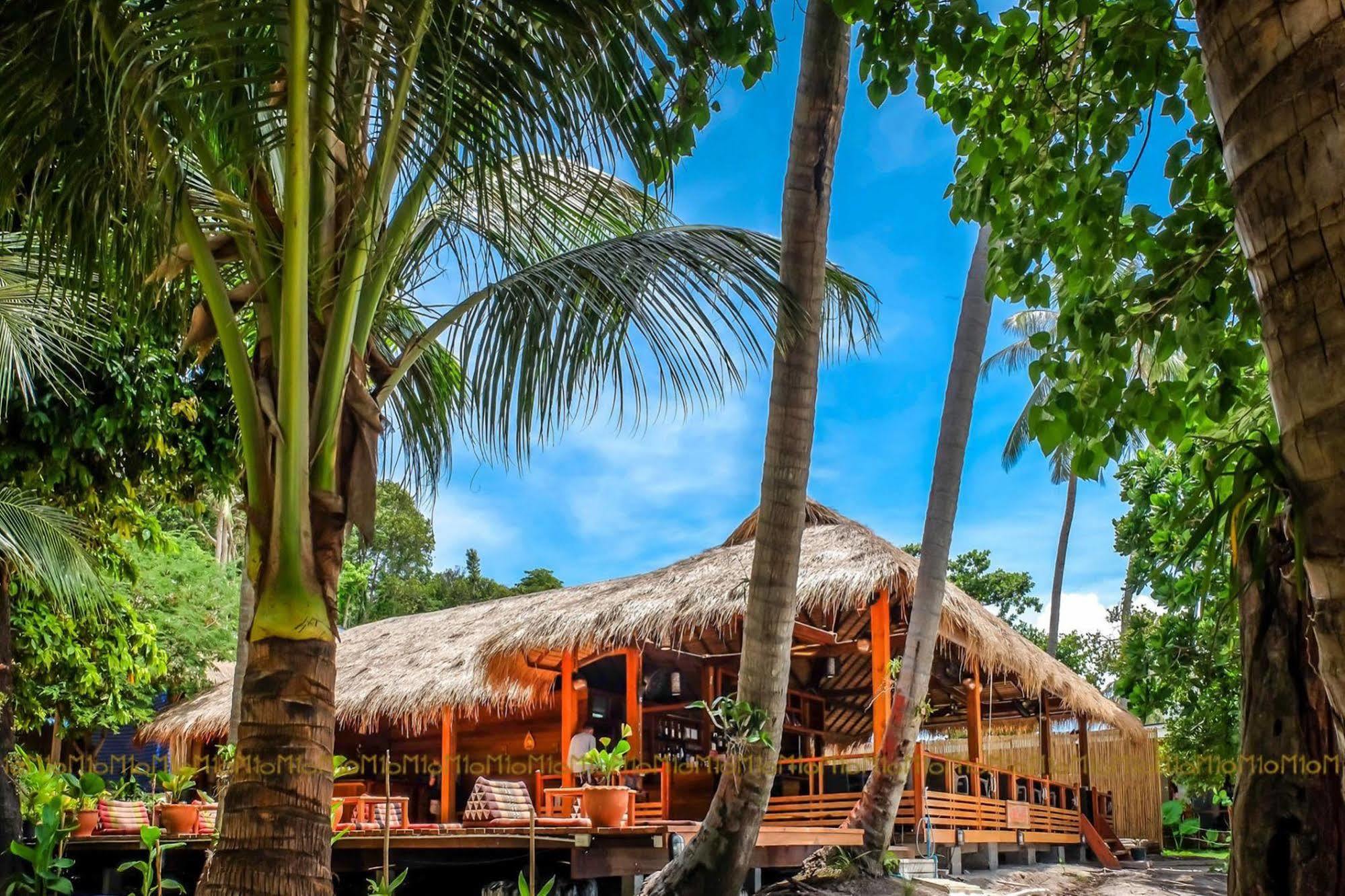 Ten Moons Lipe Resort Ngoại thất bức ảnh